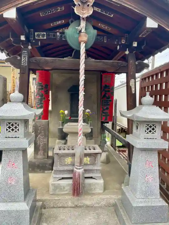 龍谷寺の{uncategorized: "未分類", other: "その他", undefined: "問題あり", building: "その他建物", grave: "お墓", sacred_gate: "鳥居", guardian: "狛犬", statue: "像", buddha: "仏像", history: "歴史", nature: "自然", garden: "庭園", animal: "動物", pagoda: "塔", temizu: "手水舎", mountain_gate: "山門・神門", sanctuary: "本殿・本堂", subordinate: "末社・摂社", art: "芸術", scenery: "景色", jizo: "地蔵", ema: "絵馬", goshuin: "御朱印", omikuji: "おみくじ", items: "授与品その他", amulet: "お守り", goshuincho: "御朱印帳", eats: "食事", festival: "お祭り", votive_dance: "神楽", shichigosan: "七五三参", wedding: "結婚式", experience: "体験その他", initially: "初詣", around: "周辺", anti_infection: "感染症対策"}