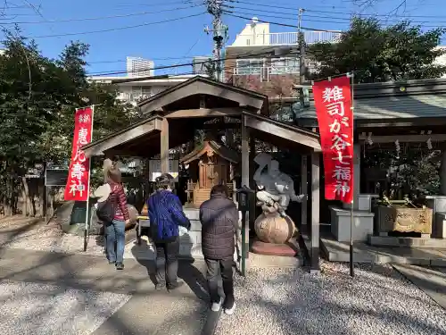 大鳥神社の{uncategorized: "未分類", other: "その他", undefined: "問題あり", building: "その他建物", grave: "お墓", sacred_gate: "鳥居", guardian: "狛犬", statue: "像", buddha: "仏像", history: "歴史", nature: "自然", garden: "庭園", animal: "動物", pagoda: "塔", temizu: "手水舎", mountain_gate: "山門・神門", sanctuary: "本殿・本堂", subordinate: "末社・摂社", art: "芸術", scenery: "景色", jizo: "地蔵", ema: "絵馬", goshuin: "御朱印", omikuji: "おみくじ", items: "授与品その他", amulet: "お守り", goshuincho: "御朱印帳", eats: "食事", festival: "お祭り", votive_dance: "神楽", shichigosan: "七五三参", wedding: "結婚式", experience: "体験その他", initially: "初詣", around: "周辺", anti_infection: "感染症対策"}