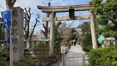 鳩森八幡神社の鳥居