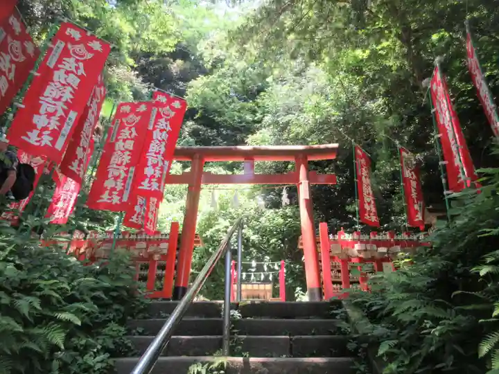 佐助稲荷神社の鳥居