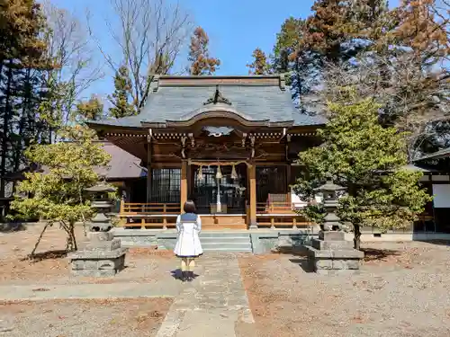 手長神社の本殿