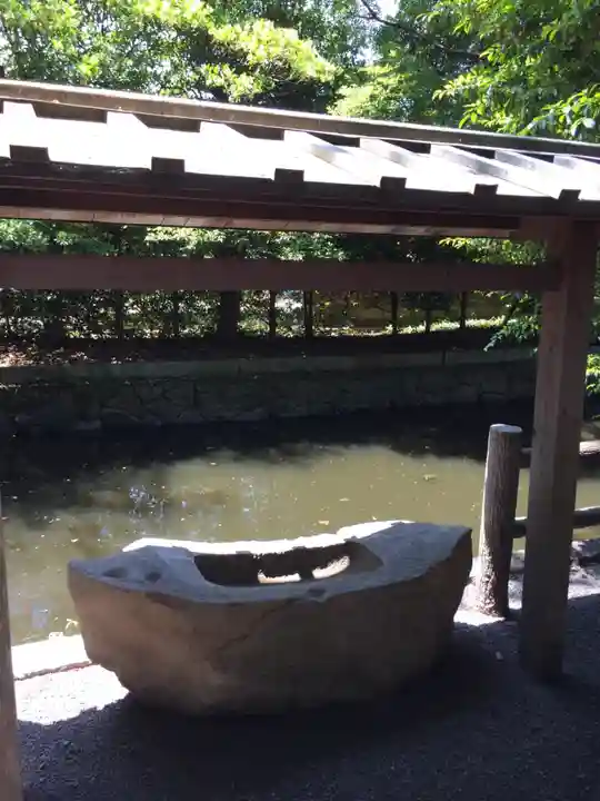 御食神社(豊受大神宮摂社)の手水舎