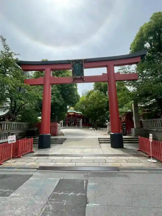 御霊神社の{uncategorized: "未分類", other: "その他", undefined: "問題あり", building: "その他建物", grave: "お墓", sacred_gate: "鳥居", guardian: "狛犬", statue: "像", buddha: "仏像", history: "歴史", nature: "自然", garden: "庭園", animal: "動物", pagoda: "塔", temizu: "手水舎", mountain_gate: "山門・神門", sanctuary: "本殿・本堂", subordinate: "末社・摂社", art: "芸術", scenery: "景色", jizo: "地蔵", ema: "絵馬", goshuin: "御朱印", omikuji: "おみくじ", items: "授与品その他", amulet: "お守り", goshuincho: "御朱印帳", eats: "食事", festival: "お祭り", votive_dance: "神楽", shichigosan: "七五三参", wedding: "結婚式", experience: "体験その他", initially: "初詣", around: "周辺", anti_infection: "感染症対策"}