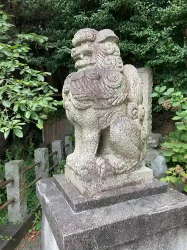 曾屋神社の狛犬