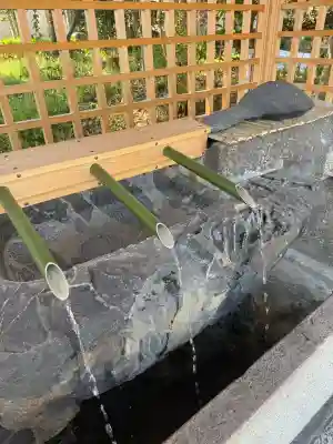 鴨都波神社の{uncategorized: "未分類", other: "その他", undefined: "問題あり", building: "その他建物", grave: "お墓", sacred_gate: "鳥居", guardian: "狛犬", statue: "像", buddha: "仏像", history: "歴史", nature: "自然", garden: "庭園", animal: "動物", pagoda: "塔", temizu: "手水舎", mountain_gate: "山門・神門", sanctuary: "本殿・本堂", subordinate: "末社・摂社", art: "芸術", scenery: "景色", jizo: "地蔵", ema: "絵馬", goshuin: "御朱印", omikuji: "おみくじ", items: "授与品その他", amulet: "お守り", goshuincho: "御朱印帳", eats: "食事", festival: "お祭り", votive_dance: "神楽", shichigosan: "七五三参", wedding: "結婚式", experience: "体験その他", initially: "初詣", around: "周辺", anti_infection: "感染症対策"}