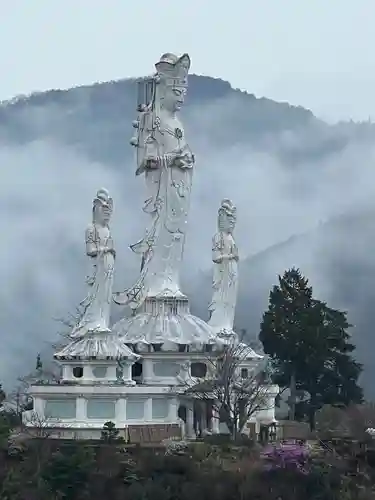 鳥居観音(埼玉県)