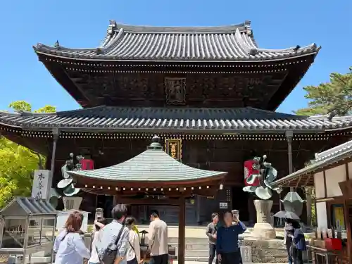 善通寺の{uncategorized: "未分類", other: "その他", undefined: "問題あり", building: "その他建物", grave: "お墓", sacred_gate: "鳥居", guardian: "狛犬", statue: "像", buddha: "仏像", history: "歴史", nature: "自然", garden: "庭園", animal: "動物", pagoda: "塔", temizu: "手水舎", mountain_gate: "山門・神門", sanctuary: "本殿・本堂", subordinate: "末社・摂社", art: "芸術", scenery: "景色", jizo: "地蔵", ema: "絵馬", goshuin: "御朱印", omikuji: "おみくじ", items: "授与品その他", amulet: "お守り", goshuincho: "御朱印帳", eats: "食事", festival: "お祭り", votive_dance: "神楽", shichigosan: "七五三参", wedding: "結婚式", experience: "体験その他", initially: "初詣", around: "周辺", anti_infection: "感染症対策"}