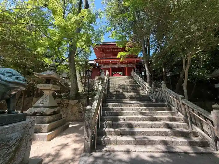住吉神社の{uncategorized: "未分類", other: "その他", undefined: "問題あり", building: "その他建物", grave: "お墓", sacred_gate: "鳥居", guardian: "狛犬", statue: "像", buddha: "仏像", history: "歴史", nature: "自然", garden: "庭園", animal: "動物", pagoda: "塔", temizu: "手水舎", mountain_gate: "山門・神門", sanctuary: "本殿・本堂", subordinate: "末社・摂社", art: "芸術", scenery: "景色", jizo: "地蔵", ema: "絵馬", goshuin: "御朱印", omikuji: "おみくじ", items: "授与品その他", amulet: "お守り", goshuincho: "御朱印帳", eats: "食事", festival: "お祭り", votive_dance: "神楽", shichigosan: "七五三参", wedding: "結婚式", experience: "体験その他", initially: "初詣", around: "周辺", anti_infection: "感染症対策"}