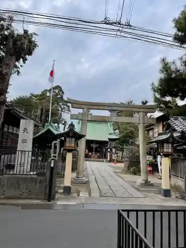 高円寺天祖神社の鳥居