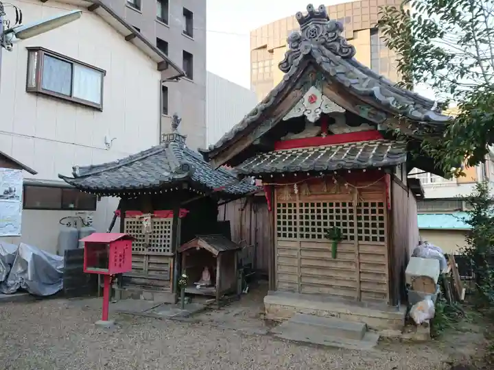 高岩弁財天・地蔵尊のその他建物