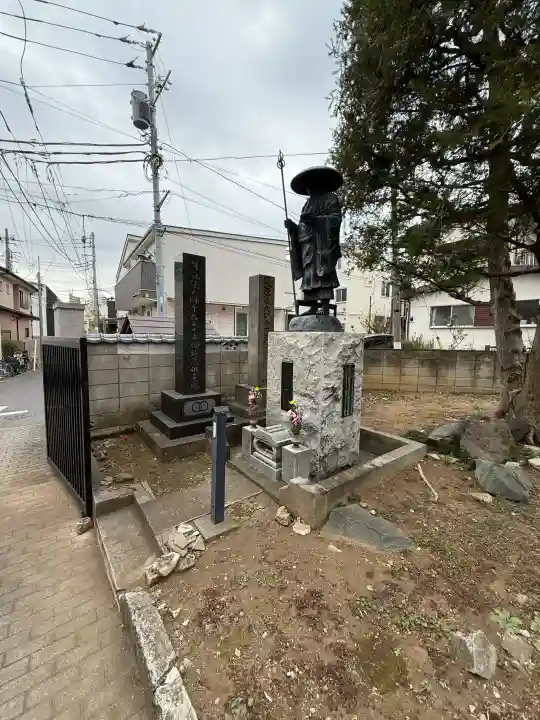 寿徳寺の{uncategorized: "未分類", other: "その他", undefined: "問題あり", building: "その他建物", grave: "お墓", sacred_gate: "鳥居", guardian: "狛犬", statue: "像", buddha: "仏像", history: "歴史", nature: "自然", garden: "庭園", animal: "動物", pagoda: "塔", temizu: "手水舎", mountain_gate: "山門・神門", sanctuary: "本殿・本堂", subordinate: "末社・摂社", art: "芸術", scenery: "景色", jizo: "地蔵", ema: "絵馬", goshuin: "御朱印", omikuji: "おみくじ", items: "授与品その他", amulet: "お守り", goshuincho: "御朱印帳", eats: "食事", festival: "お祭り", votive_dance: "神楽", shichigosan: "七五三参", wedding: "結婚式", experience: "体験その他", initially: "初詣", around: "周辺", anti_infection: "感染症対策"}