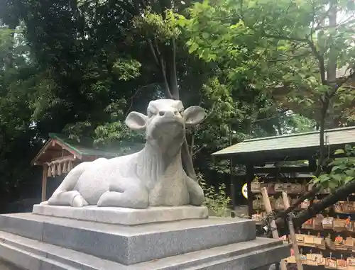 小金井神社の像