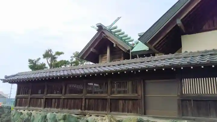 神明社・熱田社・白山社合殿の本殿・本堂
