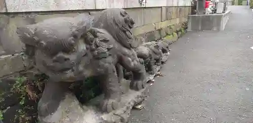 成田山横浜別院延命院の狛犬