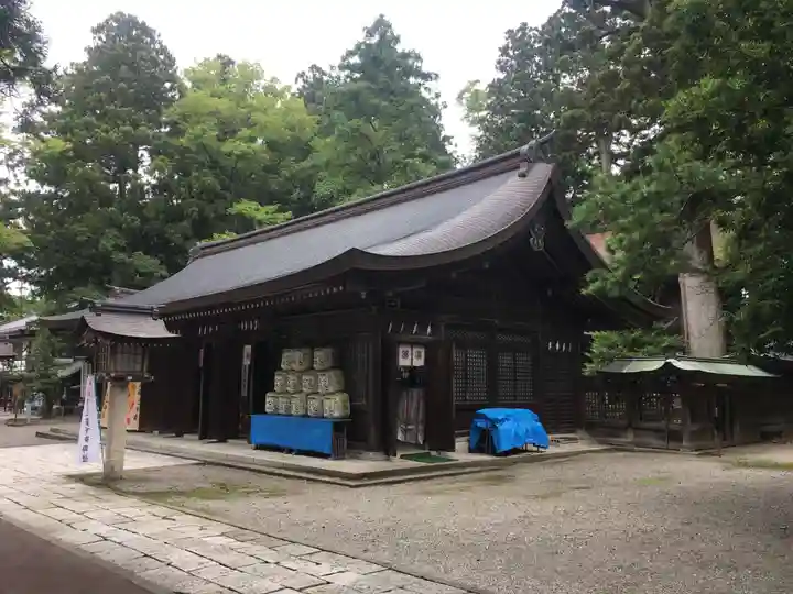 雄山神社前立社壇の本殿・本堂