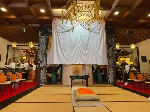 伊勢の国 四天王寺の{uncategorized: "未分類", other: "その他", undefined: "問題あり", building: "その他建物", grave: "お墓", sacred_gate: "鳥居", guardian: "狛犬", statue: "像", buddha: "仏像", history: "歴史", nature: "自然", garden: "庭園", animal: "動物", pagoda: "塔", temizu: "手水舎", mountain_gate: "山門・神門", sanctuary: "本殿・本堂", subordinate: "末社・摂社", art: "芸術", scenery: "景色", jizo: "地蔵", ema: "絵馬", goshuin: "御朱印", omikuji: "おみくじ", items: "授与品その他", amulet: "お守り", goshuincho: "御朱印帳", eats: "食事", festival: "お祭り", votive_dance: "神楽", shichigosan: "七五三参", wedding: "結婚式", experience: "体験その他", initially: "初詣", around: "周辺", anti_infection: "感染症対策"}