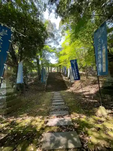 久山年神社の{uncategorized: "未分類", other: "その他", undefined: "問題あり", building: "その他建物", grave: "お墓", sacred_gate: "鳥居", guardian: "狛犬", statue: "像", buddha: "仏像", history: "歴史", nature: "自然", garden: "庭園", animal: "動物", pagoda: "塔", temizu: "手水舎", mountain_gate: "山門・神門", sanctuary: "本殿・本堂", subordinate: "末社・摂社", art: "芸術", scenery: "景色", jizo: "地蔵", ema: "絵馬", goshuin: "御朱印", omikuji: "おみくじ", items: "授与品その他", amulet: "お守り", goshuincho: "御朱印帳", eats: "食事", festival: "お祭り", votive_dance: "神楽", shichigosan: "七五三参", wedding: "結婚式", experience: "体験その他", initially: "初詣", around: "周辺", anti_infection: "感染症対策"}