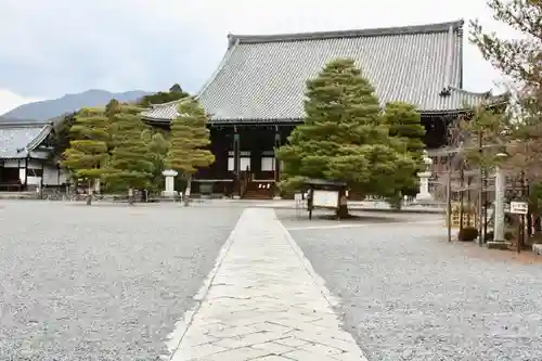 清凉寺の本殿・本堂