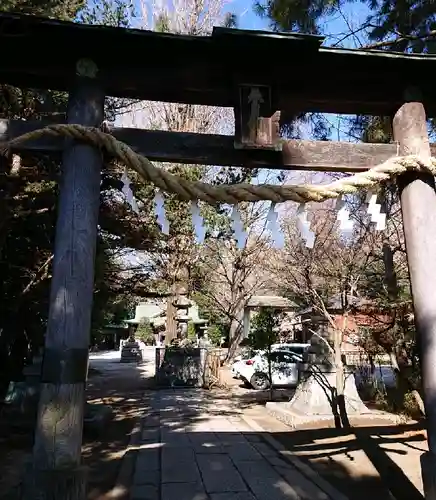 春日部八幡神社の鳥居