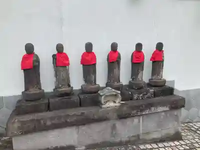 観蔵院の{uncategorized: "未分類", other: "その他", undefined: "問題あり", building: "その他建物", grave: "お墓", sacred_gate: "鳥居", guardian: "狛犬", statue: "像", buddha: "仏像", history: "歴史", nature: "自然", garden: "庭園", animal: "動物", pagoda: "塔", temizu: "手水舎", mountain_gate: "山門・神門", sanctuary: "本殿・本堂", subordinate: "末社・摂社", art: "芸術", scenery: "景色", jizo: "地蔵", ema: "絵馬", goshuin: "御朱印", omikuji: "おみくじ", items: "授与品その他", amulet: "お守り", goshuincho: "御朱印帳", eats: "食事", festival: "お祭り", votive_dance: "神楽", shichigosan: "七五三参", wedding: "結婚式", experience: "体験その他", initially: "初詣", around: "周辺", anti_infection: "感染症対策"}