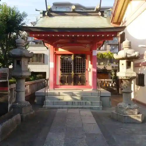 摂社若宮牛嶋神社の山門・神門