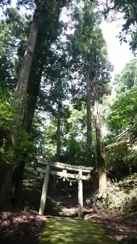 飛鳥川上坐宇須多岐比売命神社のその他建物