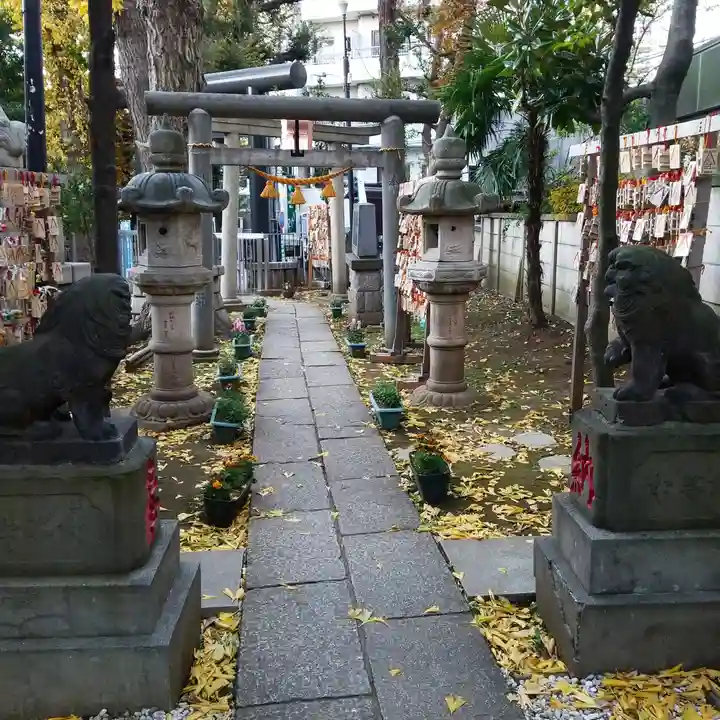 高円寺氷川神社の鳥居