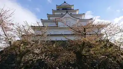 鶴ケ城稲荷神社の周辺