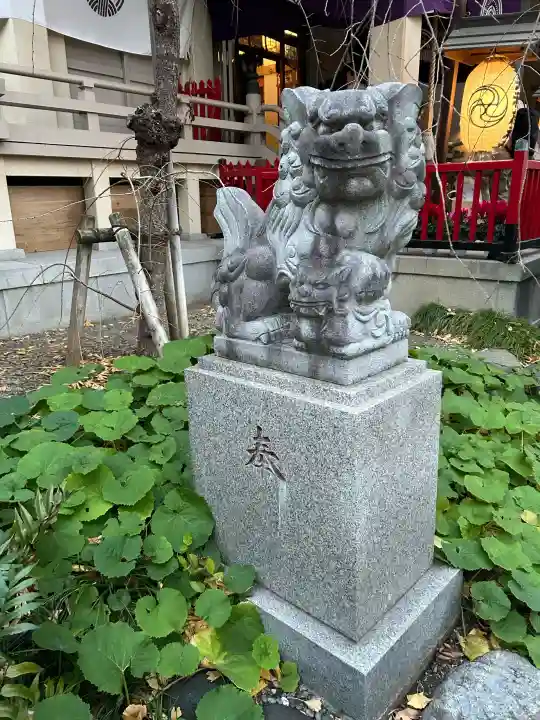矢先稲荷神社の{uncategorized: "未分類", other: "その他", undefined: "問題あり", building: "その他建物", grave: "お墓", sacred_gate: "鳥居", guardian: "狛犬", statue: "像", buddha: "仏像", history: "歴史", nature: "自然", garden: "庭園", animal: "動物", pagoda: "塔", temizu: "手水舎", mountain_gate: "山門・神門", sanctuary: "本殿・本堂", subordinate: "末社・摂社", art: "芸術", scenery: "景色", jizo: "地蔵", ema: "絵馬", goshuin: "御朱印", omikuji: "おみくじ", items: "授与品その他", amulet: "お守り", goshuincho: "御朱印帳", eats: "食事", festival: "お祭り", votive_dance: "神楽", shichigosan: "七五三参", wedding: "結婚式", experience: "体験その他", initially: "初詣", around: "周辺", anti_infection: "感染症対策"}