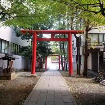 花園神社の鳥居
