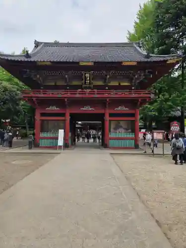 根津神社の{uncategorized: "未分類", other: "その他", undefined: "問題あり", building: "その他建物", grave: "お墓", sacred_gate: "鳥居", guardian: "狛犬", statue: "像", buddha: "仏像", history: "歴史", nature: "自然", garden: "庭園", animal: "動物", pagoda: "塔", temizu: "手水舎", mountain_gate: "山門・神門", sanctuary: "本殿・本堂", subordinate: "末社・摂社", art: "芸術", scenery: "景色", jizo: "地蔵", ema: "絵馬", goshuin: "御朱印", omikuji: "おみくじ", items: "授与品その他", amulet: "お守り", goshuincho: "御朱印帳", eats: "食事", festival: "お祭り", votive_dance: "神楽", shichigosan: "七五三参", wedding: "結婚式", experience: "体験その他", initially: "初詣", around: "周辺", anti_infection: "感染症対策"}