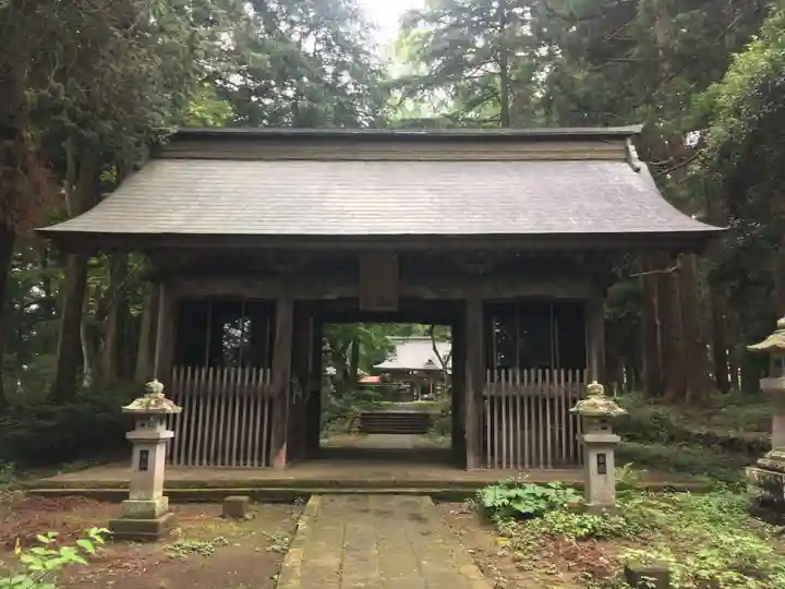 都々古別神社(馬場)の山門・神門