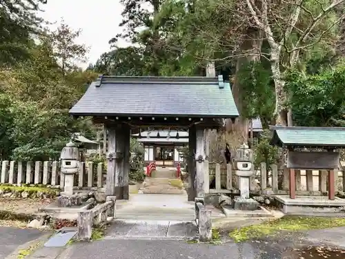 鶴ケ岡諏訪神社の山門・神門