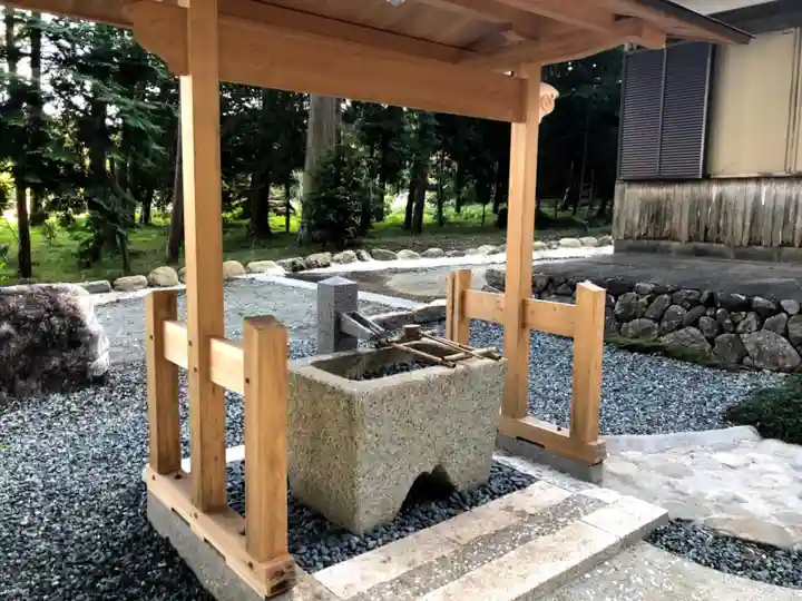 敏太神社の手水舎