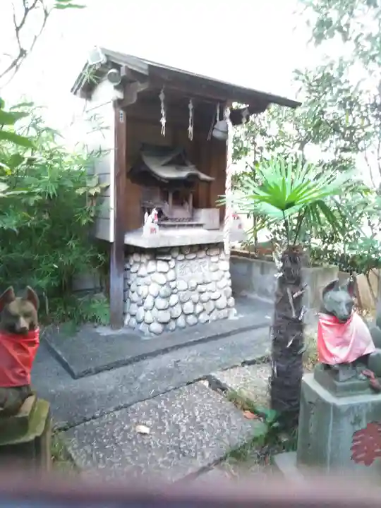 於岩稲荷田宮神社の末社・摂社