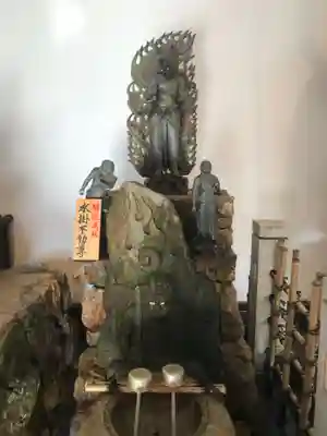 六波羅蜜寺の手水舎