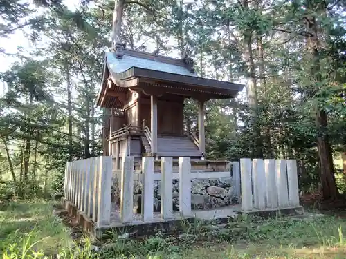 御間都比古神社の末社