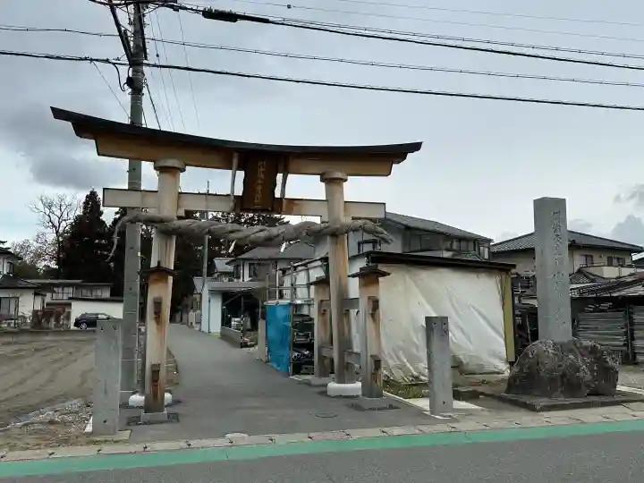川中嶋斗賣神社の{uncategorized: "未分類", other: "その他", undefined: "問題あり", building: "その他建物", grave: "お墓", sacred_gate: "鳥居", guardian: "狛犬", statue: "像", buddha: "仏像", history: "歴史", nature: "自然", garden: "庭園", animal: "動物", pagoda: "塔", temizu: "手水舎", mountain_gate: "山門・神門", sanctuary: "本殿・本堂", subordinate: "末社・摂社", art: "芸術", scenery: "景色", jizo: "地蔵", ema: "絵馬", goshuin: "御朱印", omikuji: "おみくじ", items: "授与品その他", amulet: "お守り", goshuincho: "御朱印帳", eats: "食事", festival: "お祭り", votive_dance: "神楽", shichigosan: "七五三参", wedding: "結婚式", experience: "体験その他", initially: "初詣", around: "周辺", anti_infection: "感染症対策"}