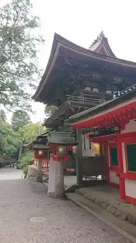 石上神宮の山門・神門