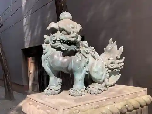 花園神社の狛犬