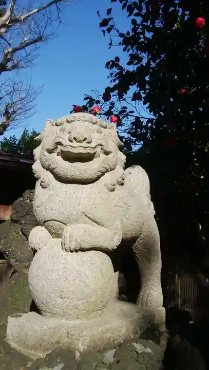 神明社の狛犬