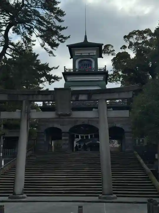 尾山神社の{uncategorized: "未分類", other: "その他", undefined: "問題あり", building: "その他建物", grave: "お墓", sacred_gate: "鳥居", guardian: "狛犬", statue: "像", buddha: "仏像", history: "歴史", nature: "自然", garden: "庭園", animal: "動物", pagoda: "塔", temizu: "手水舎", mountain_gate: "山門・神門", sanctuary: "本殿・本堂", subordinate: "末社・摂社", art: "芸術", scenery: "景色", jizo: "地蔵", ema: "絵馬", goshuin: "御朱印", omikuji: "おみくじ", items: "授与品その他", amulet: "お守り", goshuincho: "御朱印帳", eats: "食事", festival: "お祭り", votive_dance: "神楽", shichigosan: "七五三参", wedding: "結婚式", experience: "体験その他", initially: "初詣", around: "周辺", anti_infection: "感染症対策"}
