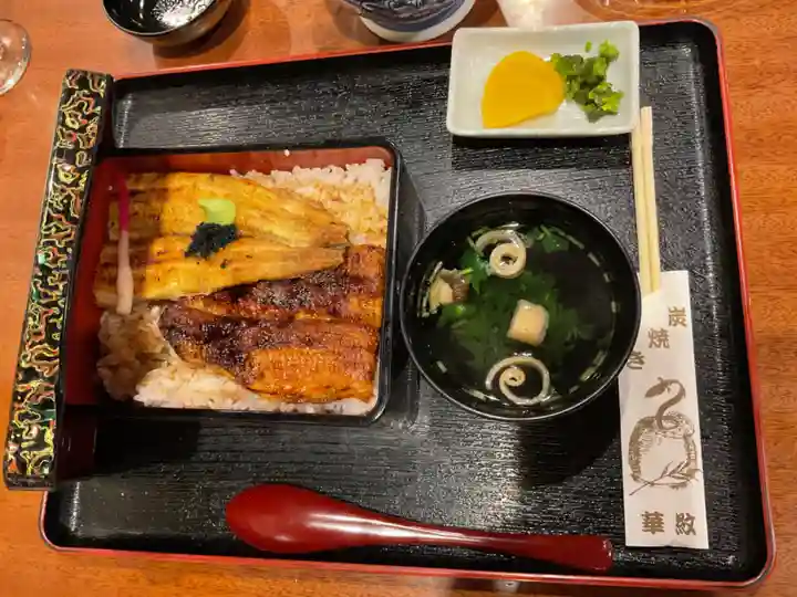 溝旗神社(肇國神社)の食事
