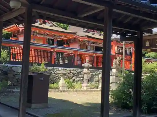 丹生官省符神社の本殿