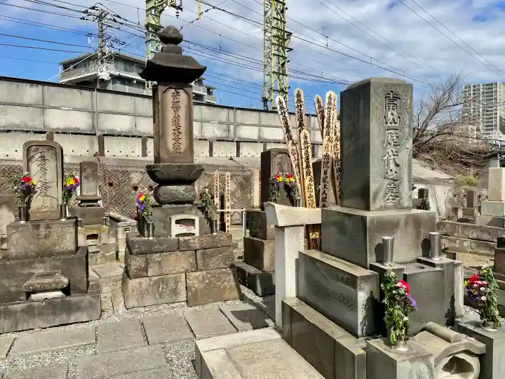 浄瀧寺の{uncategorized: "未分類", other: "その他", undefined: "問題あり", building: "その他建物", grave: "お墓", sacred_gate: "鳥居", guardian: "狛犬", statue: "像", buddha: "仏像", history: "歴史", nature: "自然", garden: "庭園", animal: "動物", pagoda: "塔", temizu: "手水舎", mountain_gate: "山門・神門", sanctuary: "本殿・本堂", subordinate: "末社・摂社", art: "芸術", scenery: "景色", jizo: "地蔵", ema: "絵馬", goshuin: "御朱印", omikuji: "おみくじ", items: "授与品その他", amulet: "お守り", goshuincho: "御朱印帳", eats: "食事", festival: "お祭り", votive_dance: "神楽", shichigosan: "七五三参", wedding: "結婚式", experience: "体験その他", initially: "初詣", around: "周辺", anti_infection: "感染症対策"}