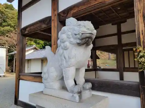 男山八幡宮の狛犬