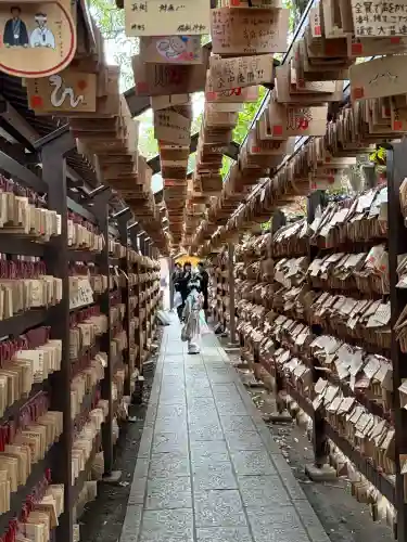 川越氷川神社の{uncategorized: "未分類", other: "その他", undefined: "問題あり", building: "その他建物", grave: "お墓", sacred_gate: "鳥居", guardian: "狛犬", statue: "像", buddha: "仏像", history: "歴史", nature: "自然", garden: "庭園", animal: "動物", pagoda: "塔", temizu: "手水舎", mountain_gate: "山門・神門", sanctuary: "本殿・本堂", subordinate: "末社・摂社", art: "芸術", scenery: "景色", jizo: "地蔵", ema: "絵馬", goshuin: "御朱印", omikuji: "おみくじ", items: "授与品その他", amulet: "お守り", goshuincho: "御朱印帳", eats: "食事", festival: "お祭り", votive_dance: "神楽", shichigosan: "七五三参", wedding: "結婚式", experience: "体験その他", initially: "初詣", around: "周辺", anti_infection: "感染症対策"}