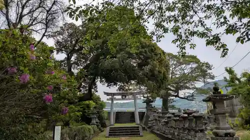 岩崎神社の景色
