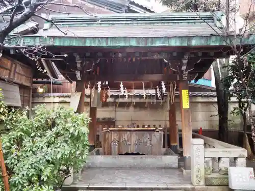 小野照崎神社の手水舎