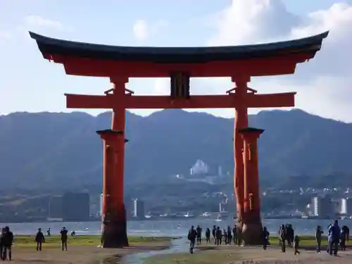 厳島神社の鳥居